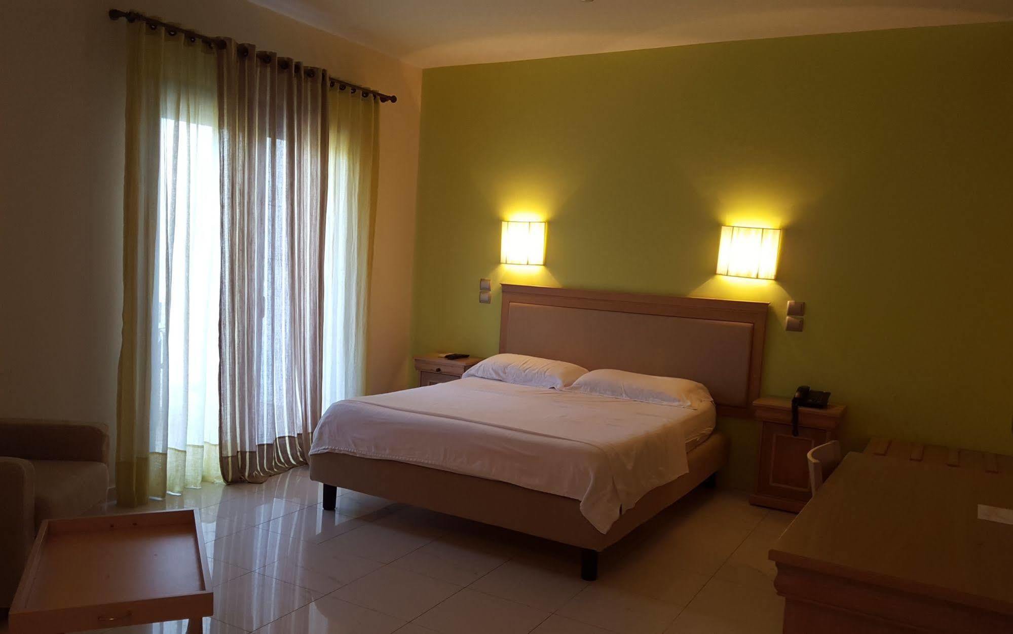 Sea Sight Boutique Hotel Pórto Ráfti Buitenkant foto
