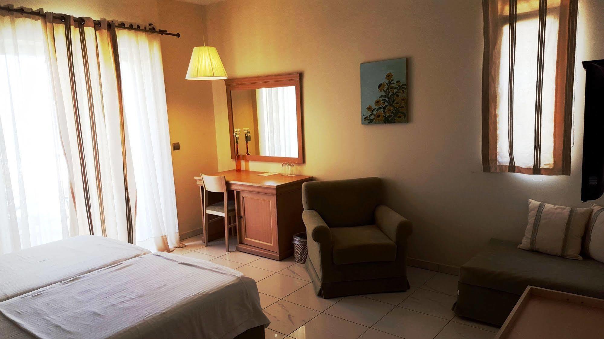 Sea Sight Boutique Hotel Pórto Ráfti Buitenkant foto